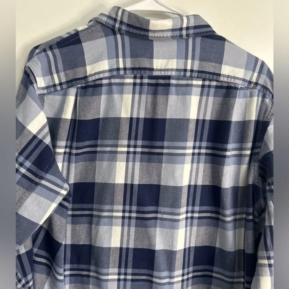 J Crew 100% cotton men's shirt flannel Button Size M . Blue and gray .